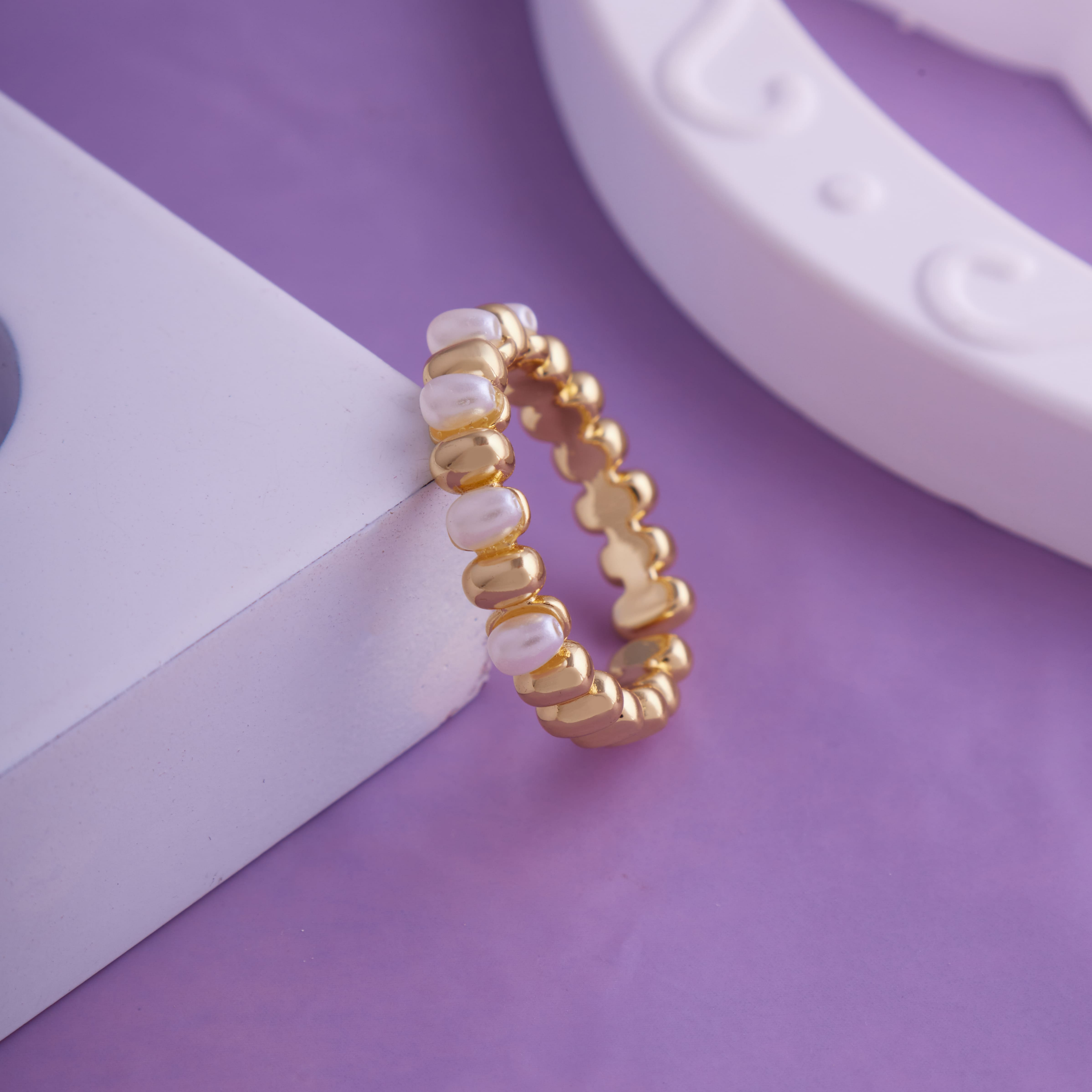 Luxurious Gold Finish Freshwater Pearl 18KT Gold Plated Ring