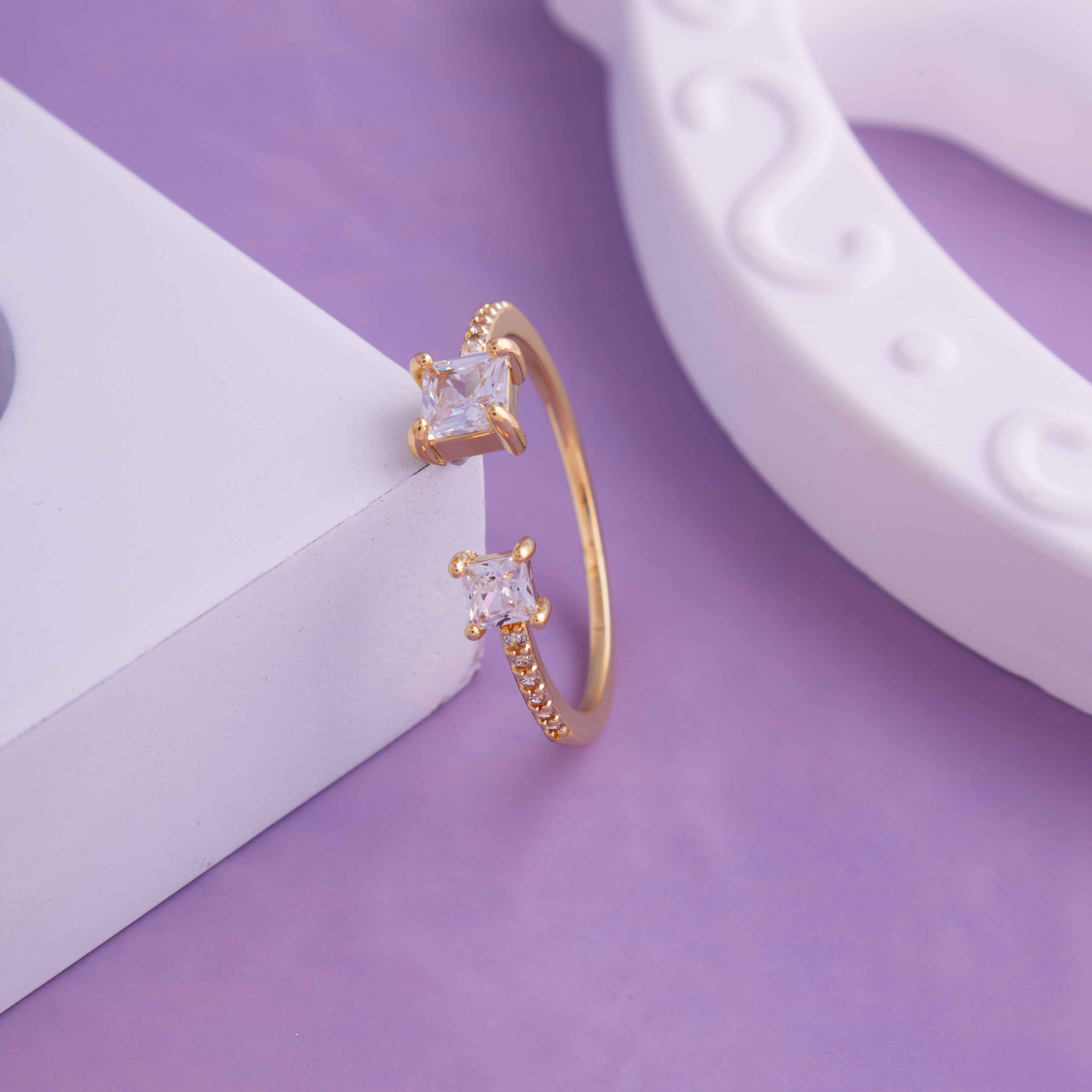 Stunning Twin Diamond Accents 18KT Gold with Ring for Women